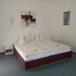 Hotel La Porte 3*